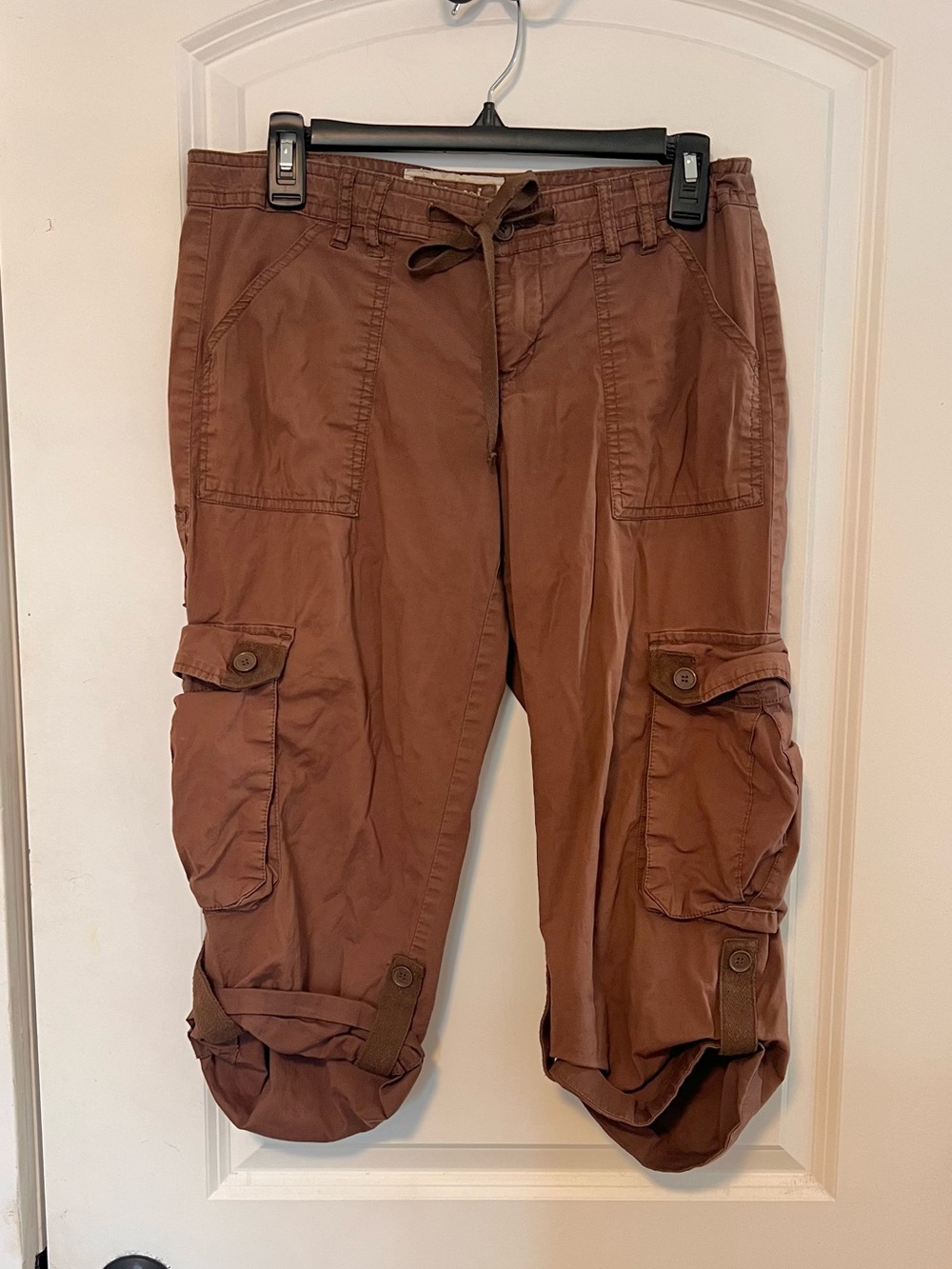 VNTG Y2K Nori Low Rise Cargo Capri Pants Gorpcore